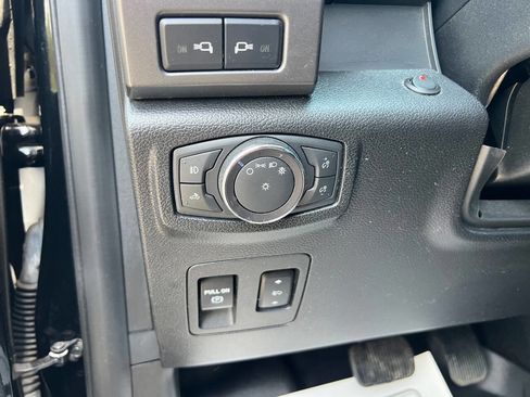 Used 2018 Ford F150 XLT w/ Equipment Group 302A Luxury AWD/4WD image 21