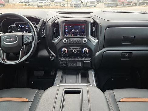 Used 2022 GMC Sierra 2500 AT4 w/ AT4 Premium Plus Package image 10