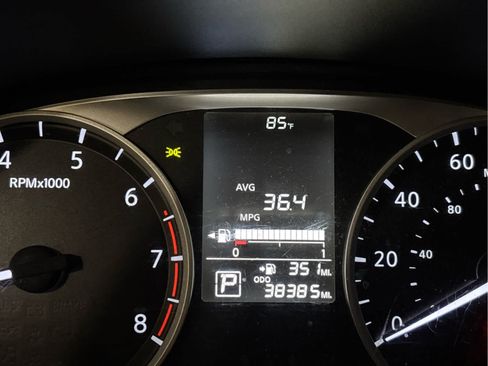 Used 2025 Nissan Versa S w/ Trunk Package FWD image 11