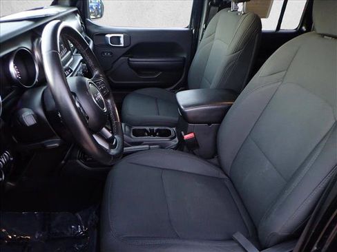 Used 2022 Jeep Gladiator Sport image 10