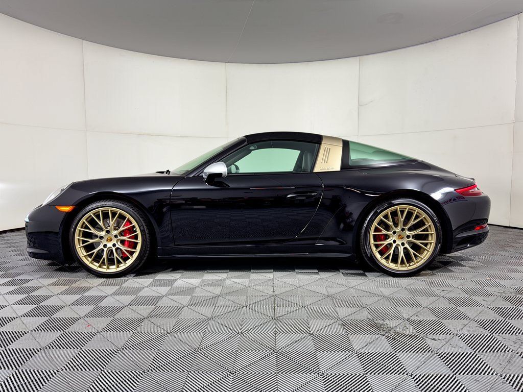 Certified 2019 Porsche 911 Targa 4 GTS AWD/4WD image 31