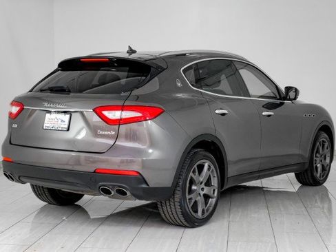 Used 2017 Maserati Levante S image 6