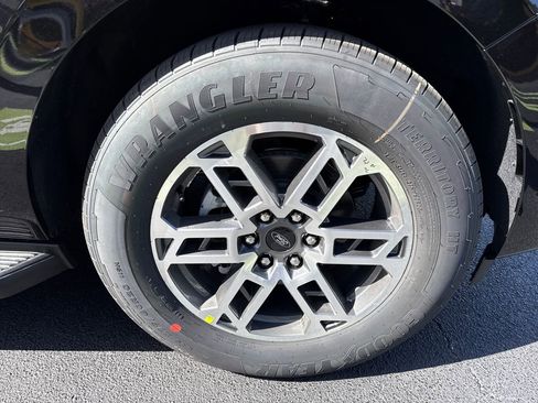 New 2026 Ford Expedition Active RWD image 11