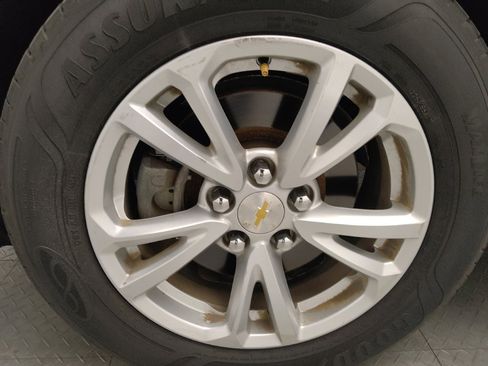 Used 2017 Chevrolet Equinox LT w/ Convenience Package image 31