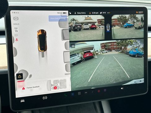 Used 2024 Tesla Model Y Performance AWD/4WD image 23