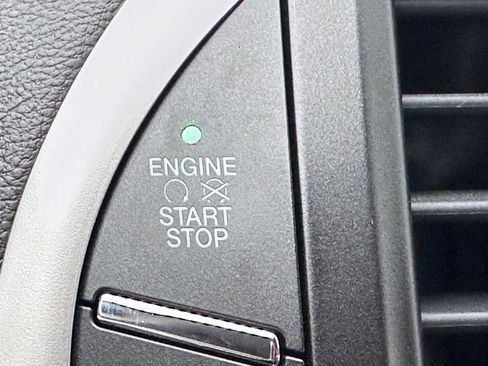 Used 2018 Lincoln MKC Reserve image 25