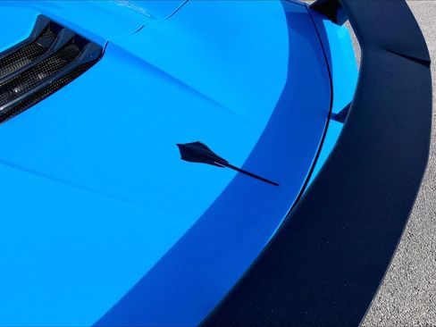 Used 2022 Chevrolet Corvette Stingray Premium Conv w/ Z51 Performance Package RWD image 9