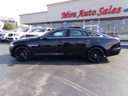 Used 2013 Jaguar XJ AWD image 2