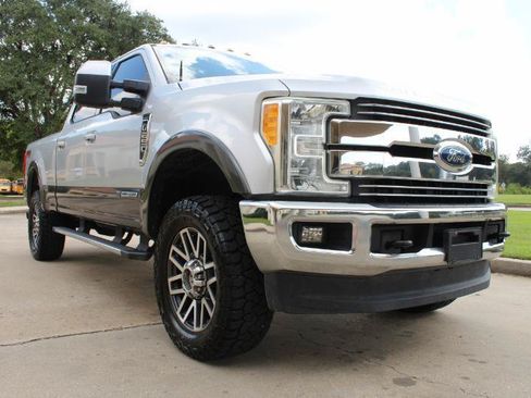 Used 2017 Ford F250 Lariat w/ Lariat Ultimate Package AWD/4WD image 5