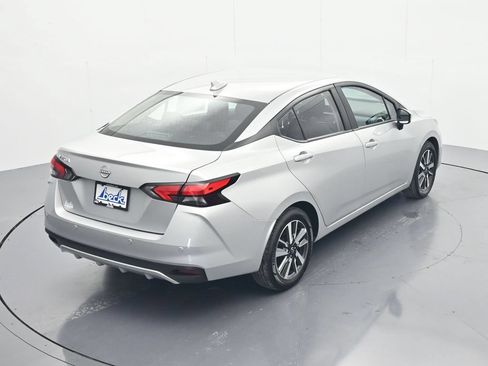Used 2025 Nissan Versa SV FWD image 32