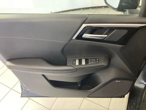 Used 2025 Mitsubishi Outlander SE AWD/4WD image 13