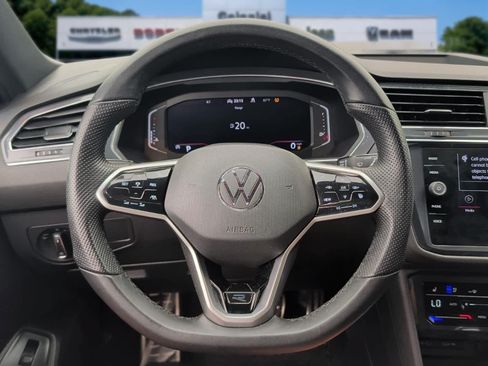 Used 2022 Volkswagen Tiguan SEL R-Line AWD/4WD image 17
