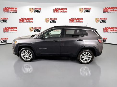Used 2023 Jeep Compass Latitude AWD/4WD image 13