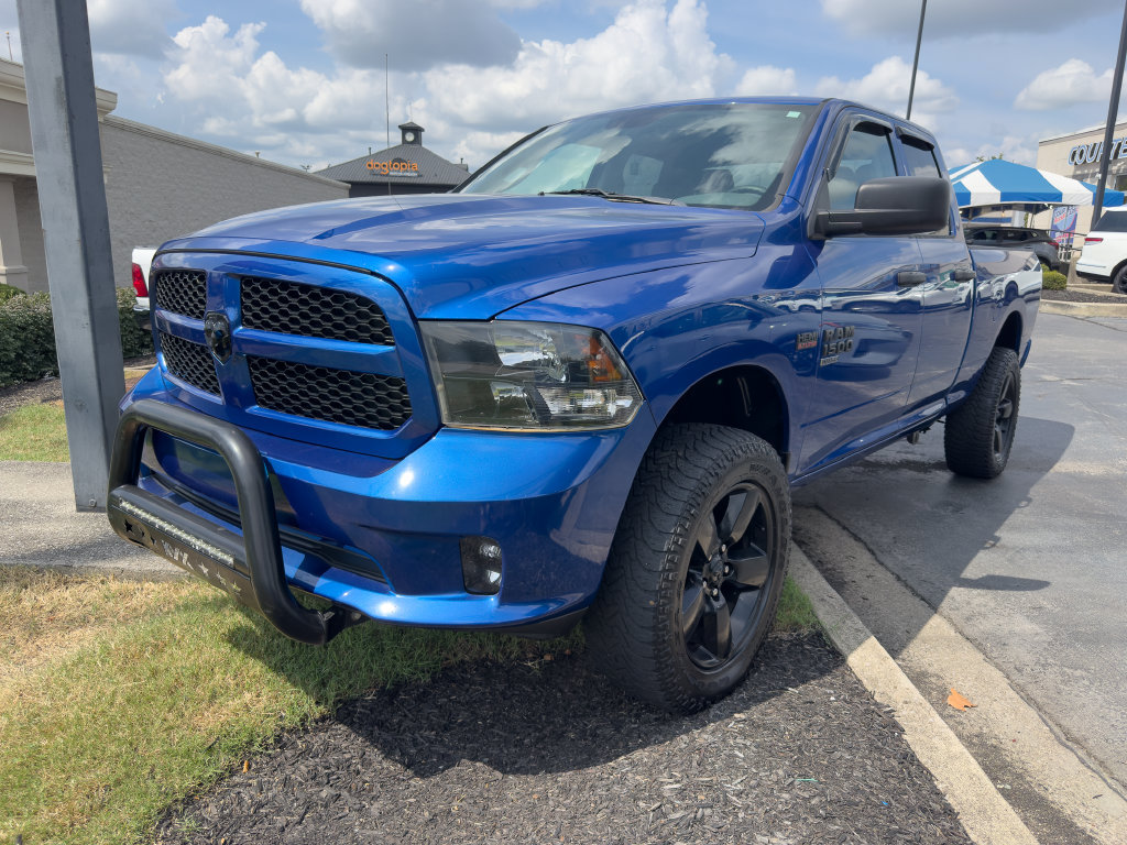 Used 2019 RAM 1500 Express w/ Express Value Package AWD/4WD image 3