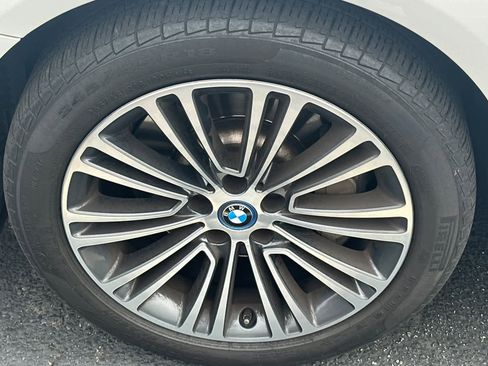 Used 2018 BMW 530e image 21