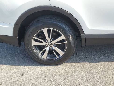 Certified 2017 Toyota RAV4 XLE image 5