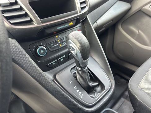 Certified 2022 Ford Transit Connect XL image 24