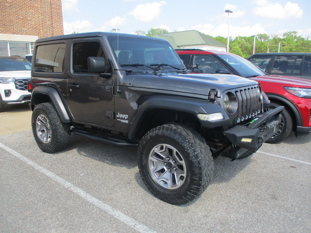 Used 2019 Jeep Wrangler Sport AWD/4WD image 1
