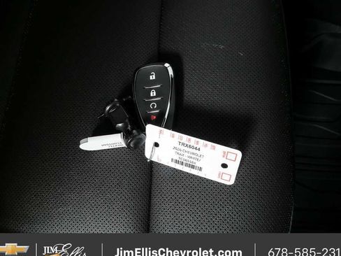 New 2026 Chevrolet Trax RS w/ Sunroof Package image 24