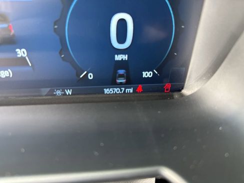 Used 2024 Ford F250 Platinum image 25