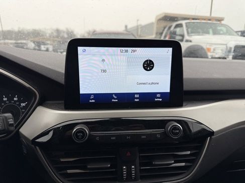 Used 2022 Ford Escape SE w/ SE Sport Appearance Package image 11