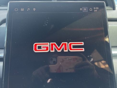 Used 2025 GMC Terrain Elevation AWD/4WD image 36