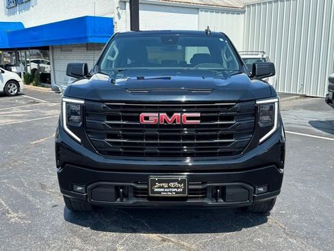 Used 2022 GMC Sierra 1500 Elevation image 2