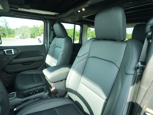 New 2026 Jeep Wrangler Unlimited Sahara AWD/4WD image 38
