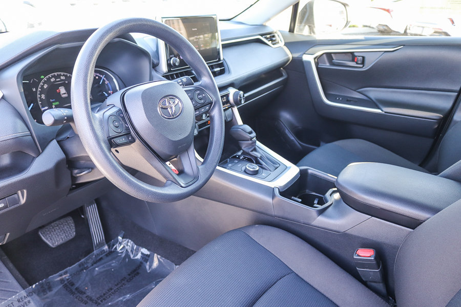 Used 2025 Toyota RAV4 LE AWD/4WD image 20