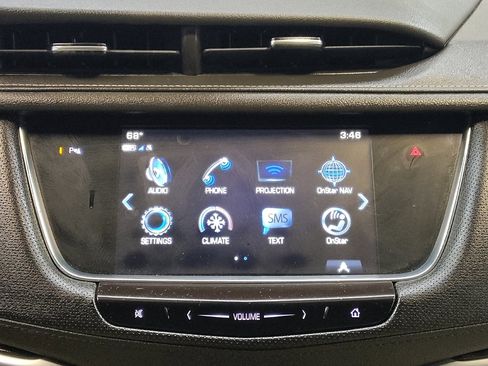 Used 2018 Cadillac XT5 FWD image 25