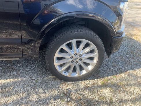 Used 2019 Ford F150 Limited image 9