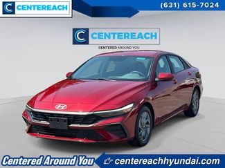 Used 2024 Hyundai Elantra SEL FWD video 1