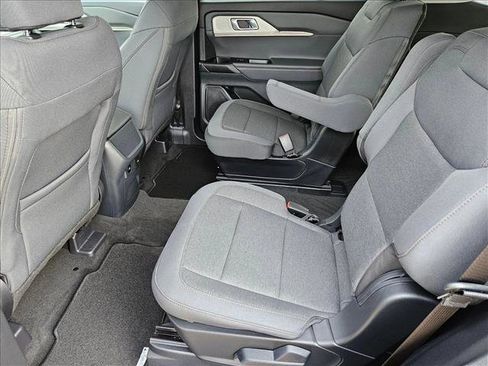 New 2026 Ford Explorer Active image 16