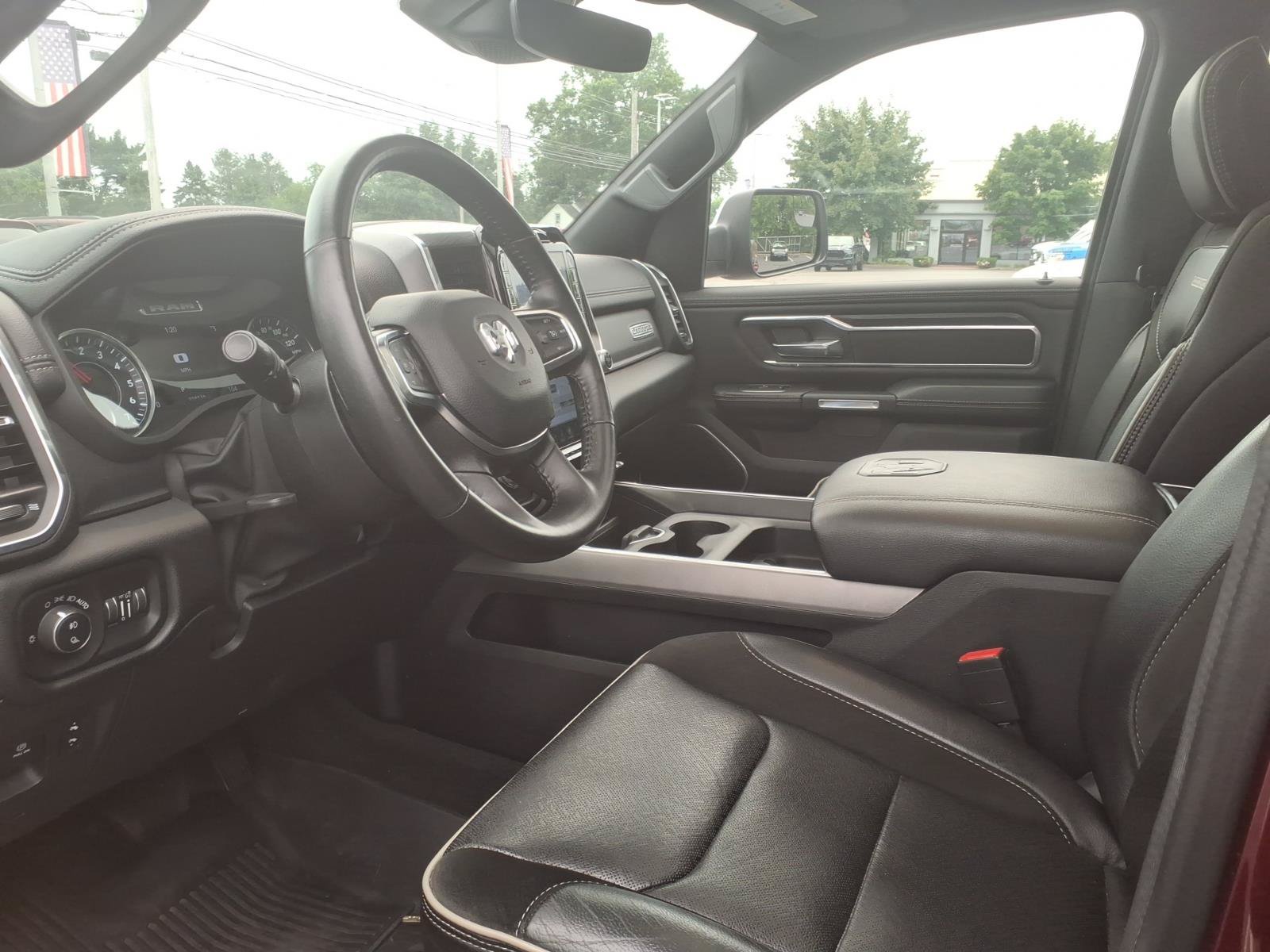 Used 2023 RAM 1500 Laramie AWD/4WD image 16
