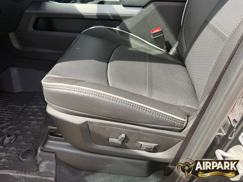 New 2026 RAM 3500 Laramie AWD/4WD image 13