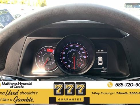 Used 2023 Hyundai Elantra SE image 13