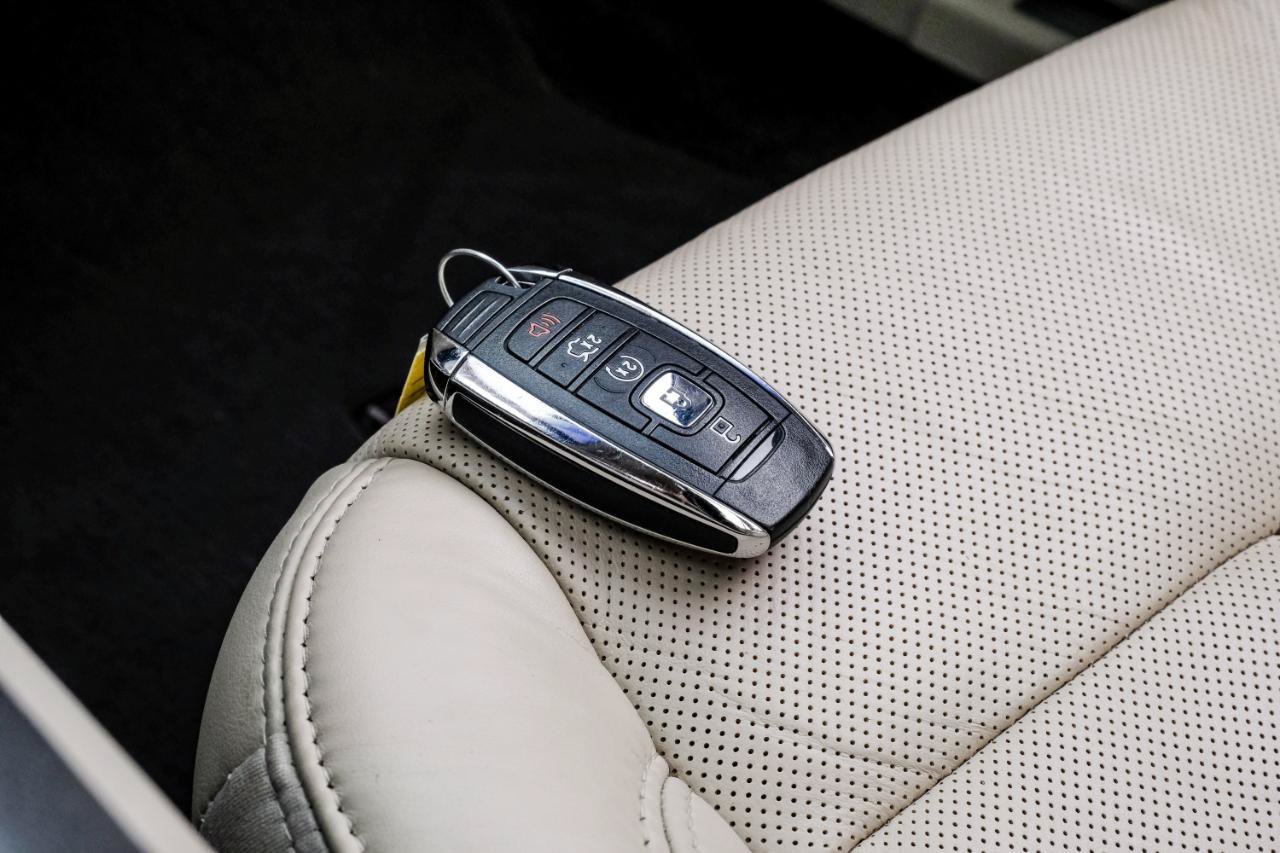 Used 2017 Lincoln MKZ Reserve AWD/4WD image 73