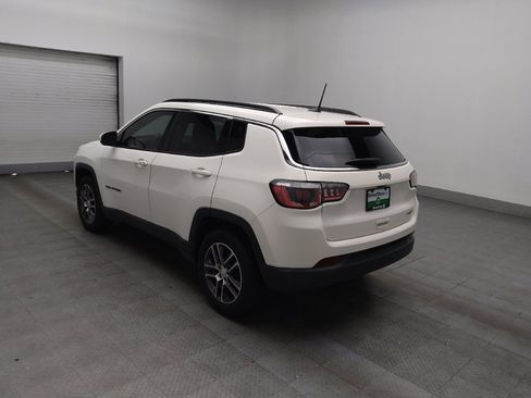 Used 2018 Jeep Compass Latitude w/ Popular Equipment Group FWD image 5