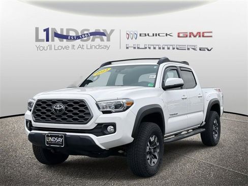 Used 2023 Toyota Tacoma TRD Off-Road image 5