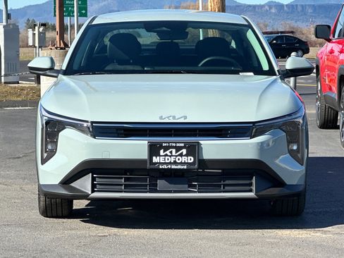 New 2026 Kia K4 EX image 9