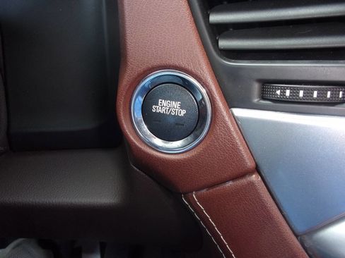 Used 2016 Chevrolet Suburban LTZ image 25