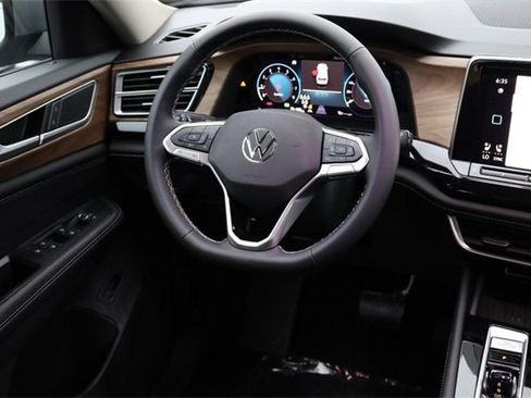 New 2026 Volkswagen Atlas SE image 25