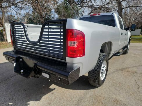 Used 2011 Chevrolet Silverado 2500 LT w/ Interior Plus Package image 8