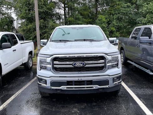 Used 2025 Ford F150 Lariat w/ Equipment Group 501A Mid AWD/4WD image 6