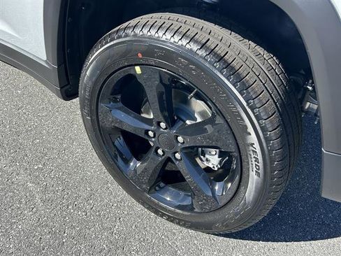 New 2025 Jeep Grand Cherokee Limited image 29