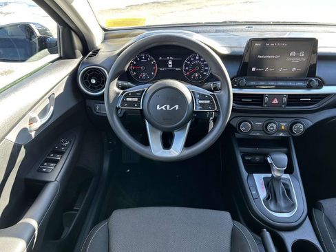 Certified 2023 Kia Forte LXS image 9