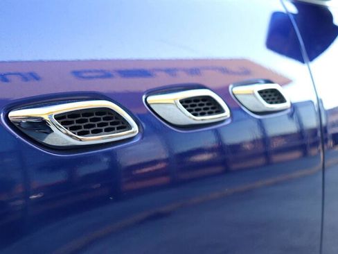 Used 2017 Maserati Levante S image 33