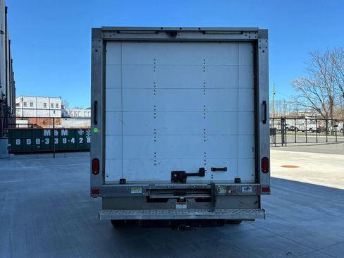 Used 2019 Ford Transit 350 156 DRW RWD image 6