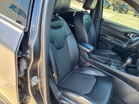 Used 2023 Jeep Compass Latitude AWD/4WD image 12