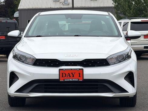 Used 2024 Kia Forte LXS FWD image 11